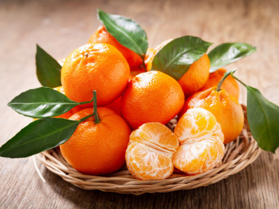 Ne bacajte KORU mandarine: Ona će vam pomoći da se rešite neprijatnog mirisa nogu