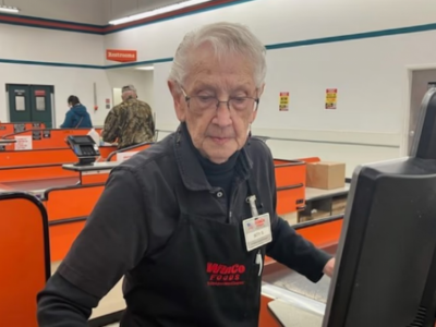 Gorko-slatka priča iz Amerike: Beti (92) radi preko 70 godina i još ne može da se penzioniše zbog ovog DUGA