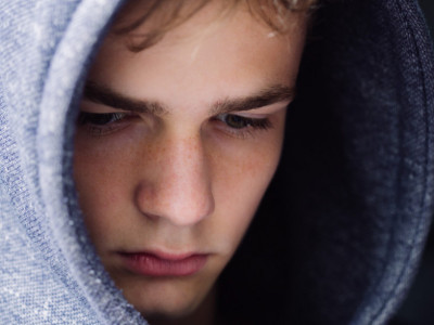 Pet ALARMANTNIH SIGNALA da vaše dete ima problem: Tinejdžeri ih skrivaju, a to može biti pogubno!