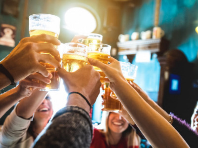 Znamo da alkohol unuštava JETRU, ali kada čujete šta radi OVOM ORGANU, dobro ćete se zamisliti kada odlučite da popijete koju čašicu više