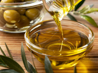 Maslinovo ulje sadrži visok nivo vitamina E, ali to nije jedina pogodnost zbog kojeg ga trebate konzumirati!