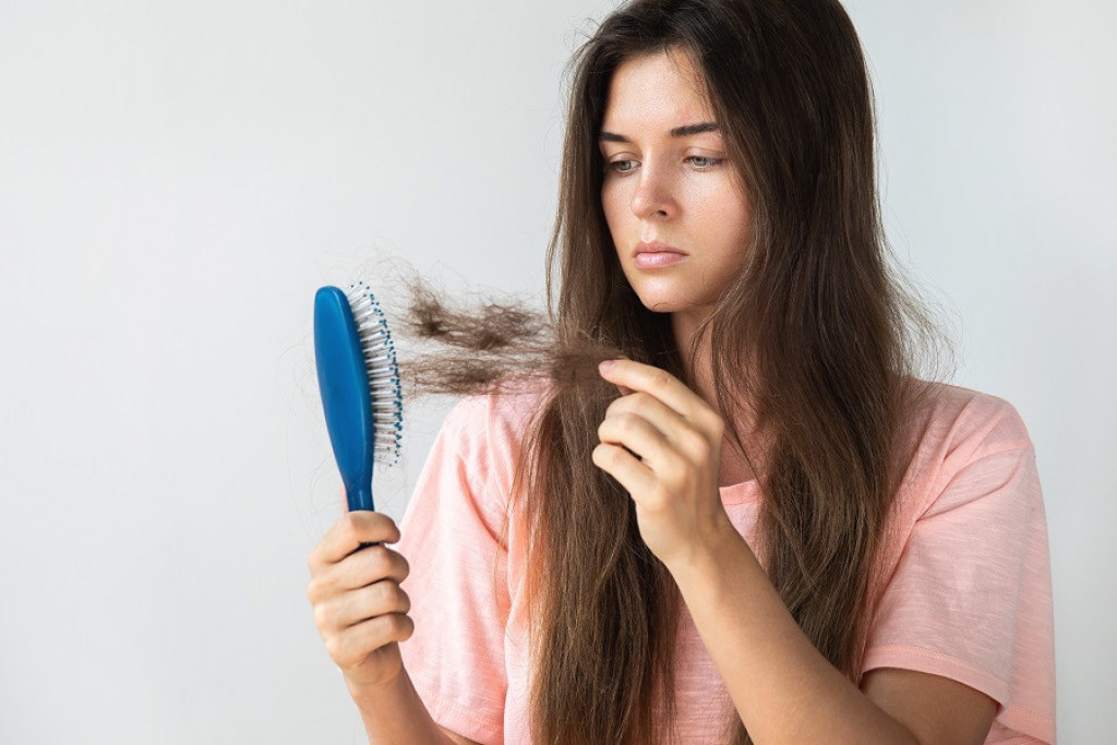 Evo koliko često bi trebalo da se ČEŠLJATE: Pazite kako NEGUJETE kosu, možete je TRAJNO oštetiti