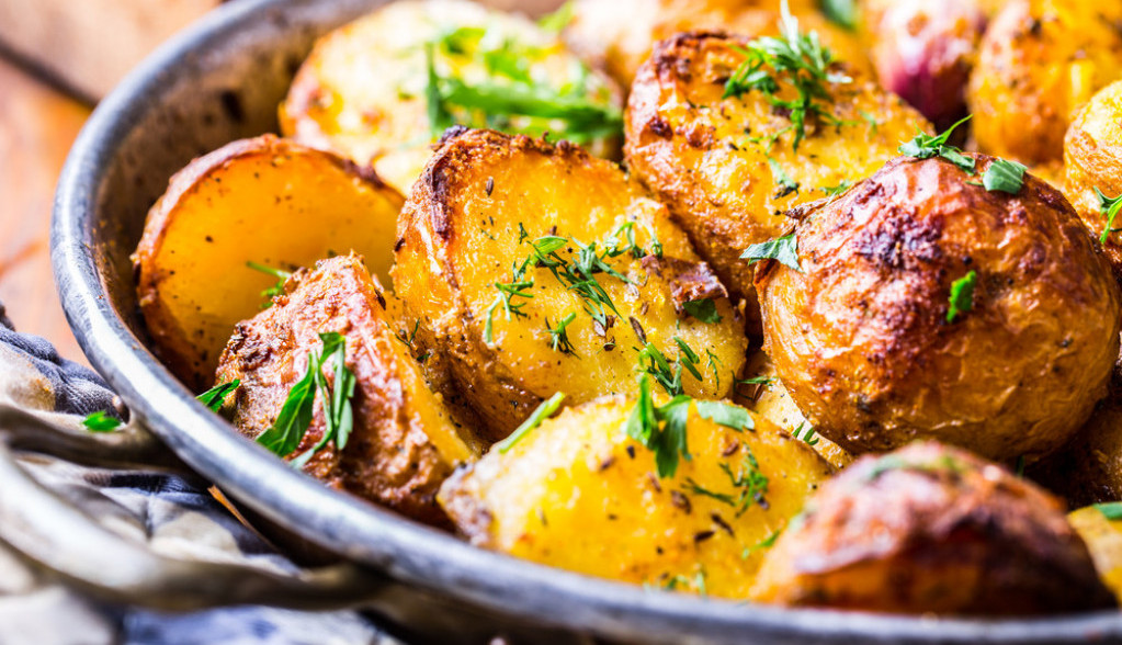 Ručak iz rerne koji ćete OBOŽAVATI: Krompir na PORTUGALSKI način