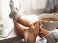 Zamenite KAFU boljim NAPITKOM: Evo šta se dešava u ORGANIZMU kada svaki dana pijete CRNI ili ZELENI čaj