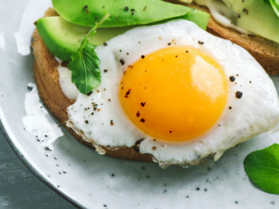 Klasičan i jednostavan DORUČAK sa jajima na oko