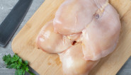 Jeziva istina o pilećem mesu: Jeftina piletina je "NAJPRLJAVIJA" vrsta hrane