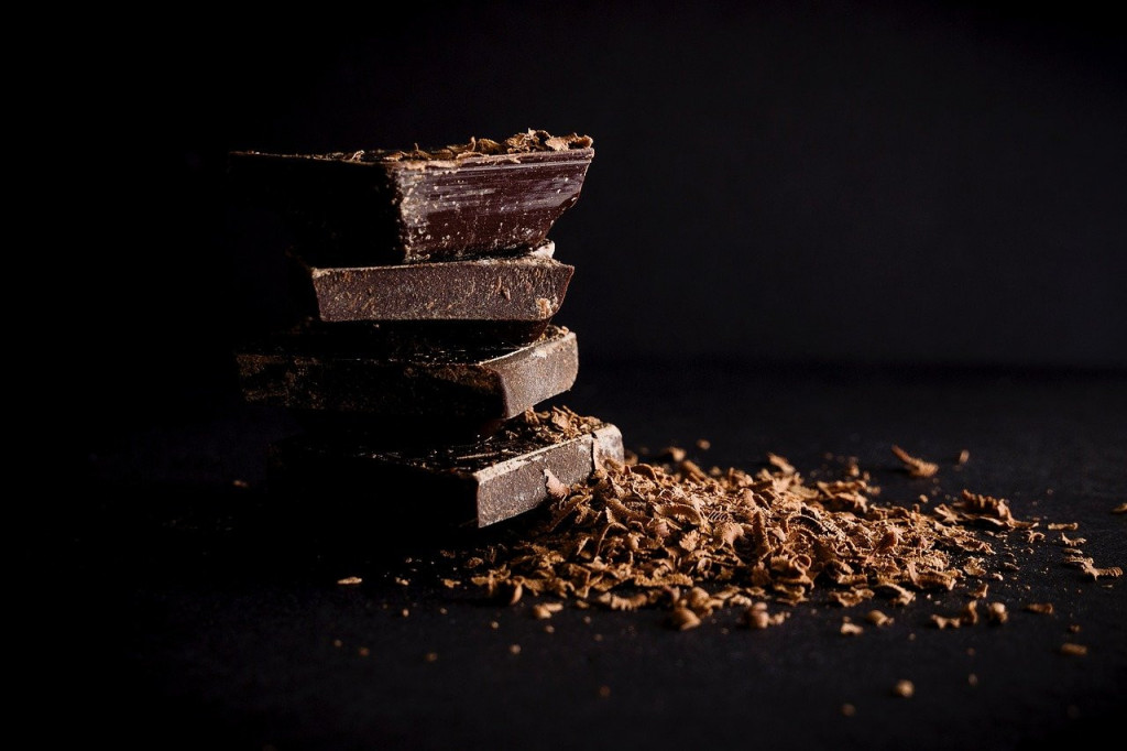 Šta se desi u telu kada jedete CRNU čokoladu? Organizam će doživeti NEVEROVATNU transformaiju, samo pazite pri ODABIRU