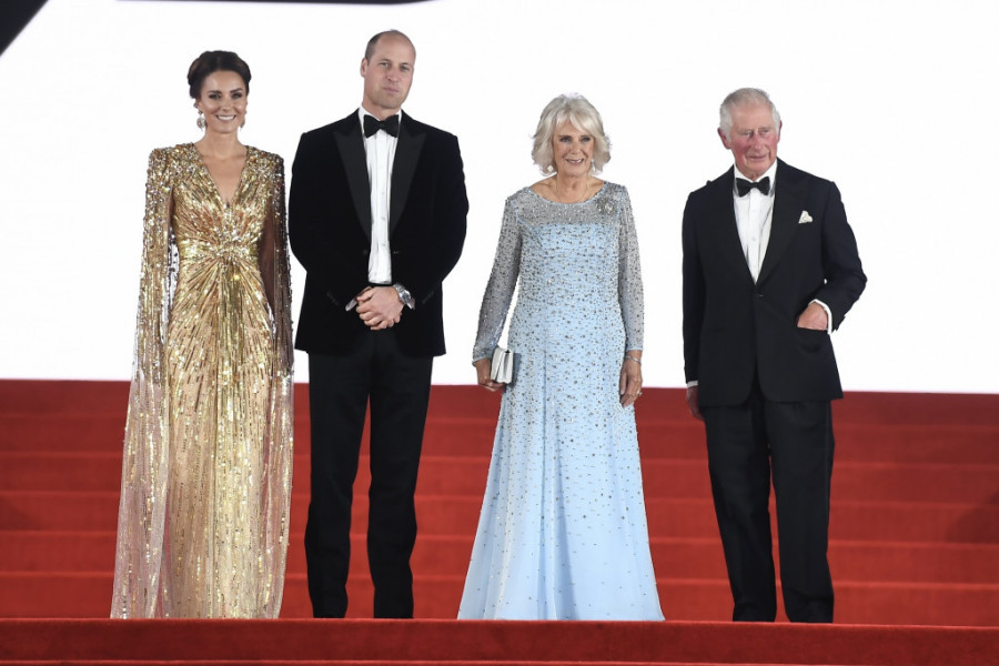 KAO BOGINJA: Na premijeri novog FILMA o Bondu prisustvovalo mnogo zvezda, ali samo je jedna ZASIJALA na crvenom tepihu