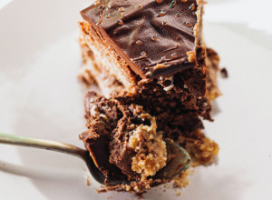 Recept za SAVRŠEN slatkiš koji se smaže odmah: Pita od čokolade je idealna za svaku priliku