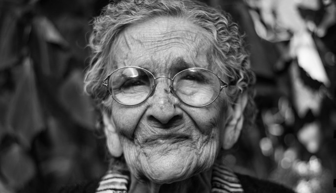 Baka od 107 godina ima PORUKU za sve žene: Njeni saveti će vam biti KORISNI da POTPUNO BESPLATNIM metodama produžite svoj ŽIVOTNI VEK