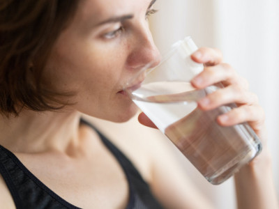 Svako JUTRO popijte vodu sa OVIM začinom: Ubrzaćete metabolizam i ukloniti višak kilograma na ZDRAV način