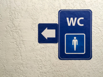 NE, NIJE HALJINA! Znate li šta znači ŽENSKI ZNAK na vratima toaleta?