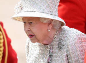 ZABRINJAVAJUĆE: Stiglo obaveštenje iz Bakingemske palate, kraljica Elizabeta uzima "ODMOR"