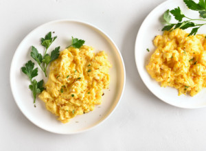 Ideja za ZDRAV doručak: Potrebna su vam samo TRI jajeta i još jedan sastojak