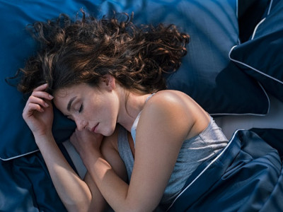 Stavite lavandu ispod jastuka, a efekat će vas ŠOKIRATI: Kada probate, nećete ići više na spavanje bez nje