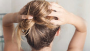 Jednostavne a lepe: Predlozi ELEGANTNIH i ženstvenih frizura koje ćete napraviti za POSAO u tri poteza