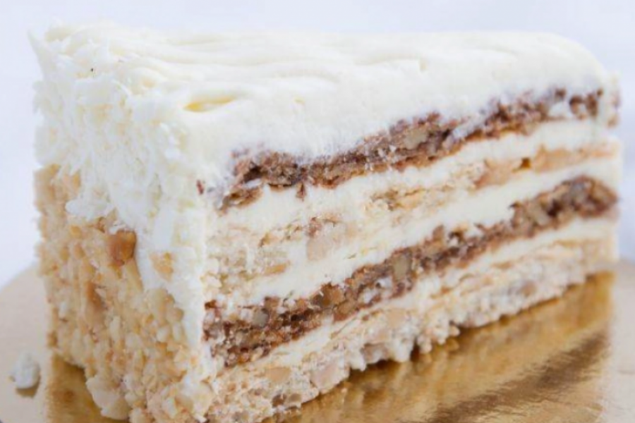 Recept za NAJSOČNIJI slatkiš: Grčka TORTA je toliko KREMASTA, da ćete želeti odmah da je napravite