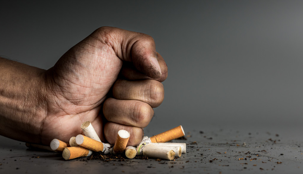 Dr Borović otkrio kako da odmah prestanete da pušite: Stavite OVAJ RASTVOR u usta pre cigarete i neće vam pasti na pamet da zapalite