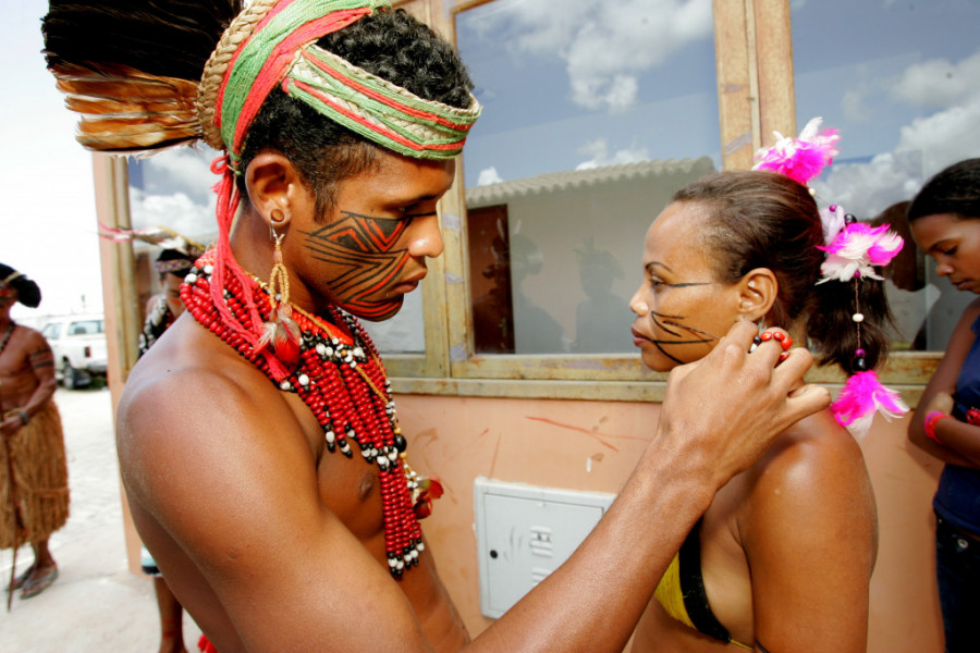 Njihova tradicija IZNENAĐUJE Evropljane: Privremena RAZMENA partnera i bolna "nežnost", ovo je ljubav u svetu amazonskog naroda