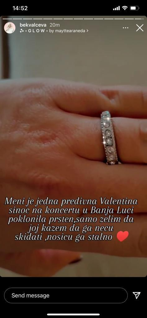 Nataša Bekvalac POKAZALA prsten na ruci: 