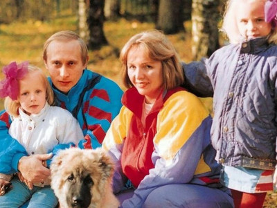 POHAĐALE ŠKOLU POD LAŽNIM IMENIMA Ovo su ćerke Vladimira Putina koje krije od očiju javnosti!