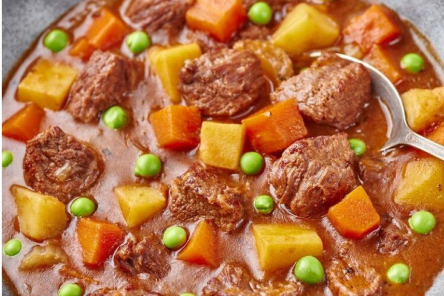 Tradicionalno jelo NA KAŠIKU: Čorbasti GRAŠAK sa junetinom, za manje od 30 minuta biće na vašem stolu