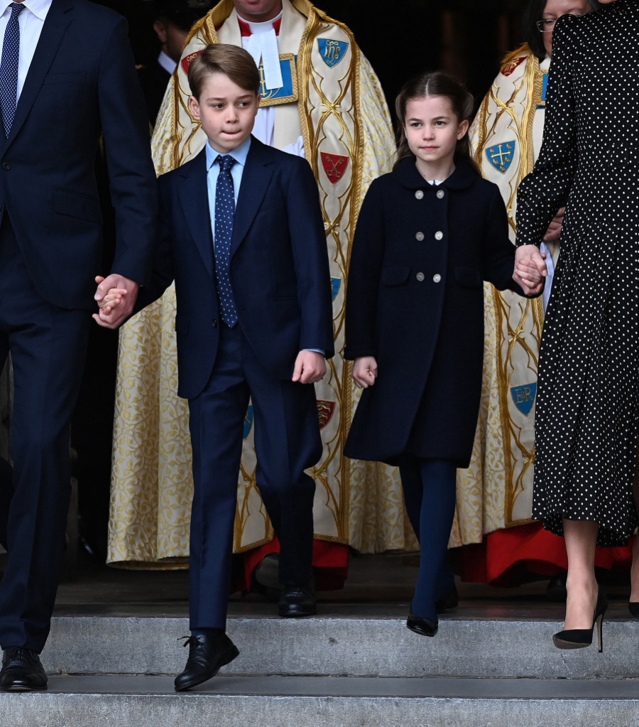 Princeza Šarlot postala prava ZVEZDA: Ćerka princa Vilijama i Kejt Midlton je svojom reakcijom NASMEJALA ceo svet (VIDEO)