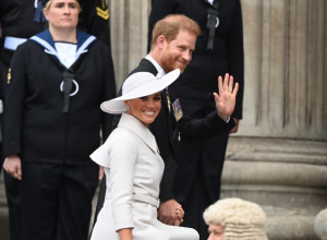 Nakon DVE GODINE ponovo u Londonu: Princ Hari i vojvotkinja Megan stali pred KRALJICU!