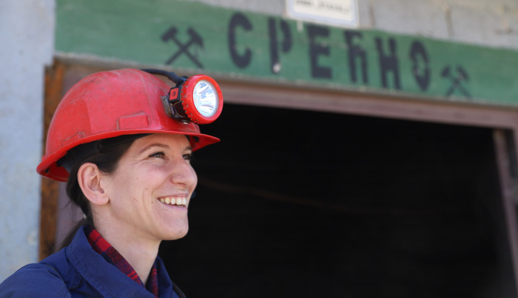 Žene u MUŠKIM poslovima: Dušica radi u JAMI, silazi 200 metara ispod zemlje i vodi smenu sa 60 RUDARA u rudniku mrkog uglja "Štavalj"