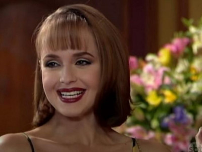 Bila je seks simbol 90 -ih: Evo kako danas izgleda čuvena glumica iz ŠPANSKE hit serije (FOTO)