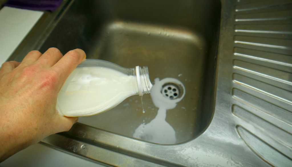 Nikako NE BACAJTE pokvareno mleko: Iskoristite ga na NAJBOLJI mogući način, a evo i kako!