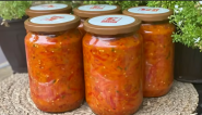 Baka Desin tradicionalni recept za PINĐUR: Lepši od ajvara, najukusnija zimnica od paradajza i paprike