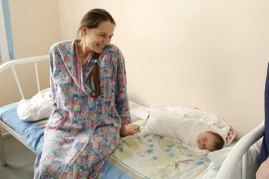 Rodila je BEBU kakva se rađa JEDNOM u 625 miliona slučajeva: Nikada nije išla kod lekara a onda je usledio pravi ŠOK i borba (VIDEO)