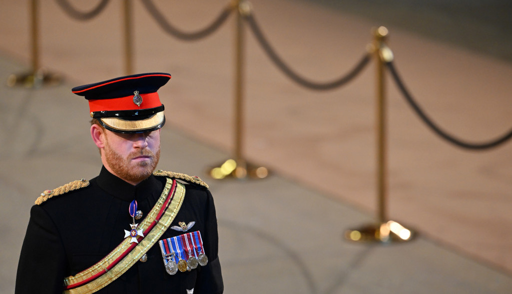 Princ Hari optužen za IZDAJU: Sve više se priča o skandalu u kraljevskoj porodici
