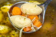 Najbolji DOMAĆI recept za KNEDLE za supu: Uspevaju iz PRVE i neće se raspadati, samo pratite poceduru