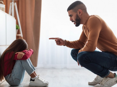 Zbog vaših TRADICIONALNIH postupaka, deca vam postaju DEPRESIVNA: Psiholog otkriva koje su KARDINALNE greške u roditeljstvu