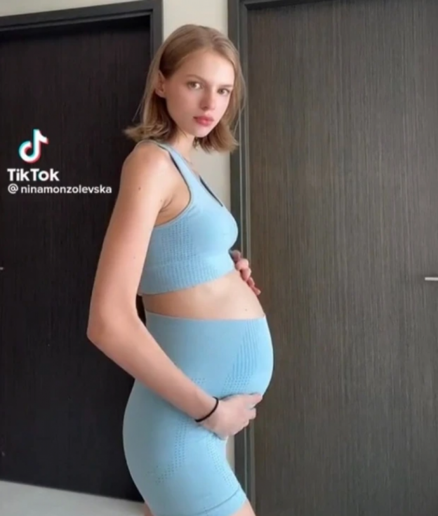 Nina je u OSMOM mesecu trudnoće, ali to retko ko može da primeti: Ljudi ostaju u šoku kad se okrene sa strane