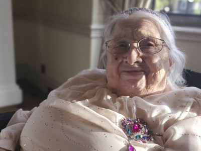 Baka Oliva napunila 100 godina: Nije pazila šta jede, ali jednu stvar nikada nije radila sa muškarcima i kaže da je to tajna dugovečnosti